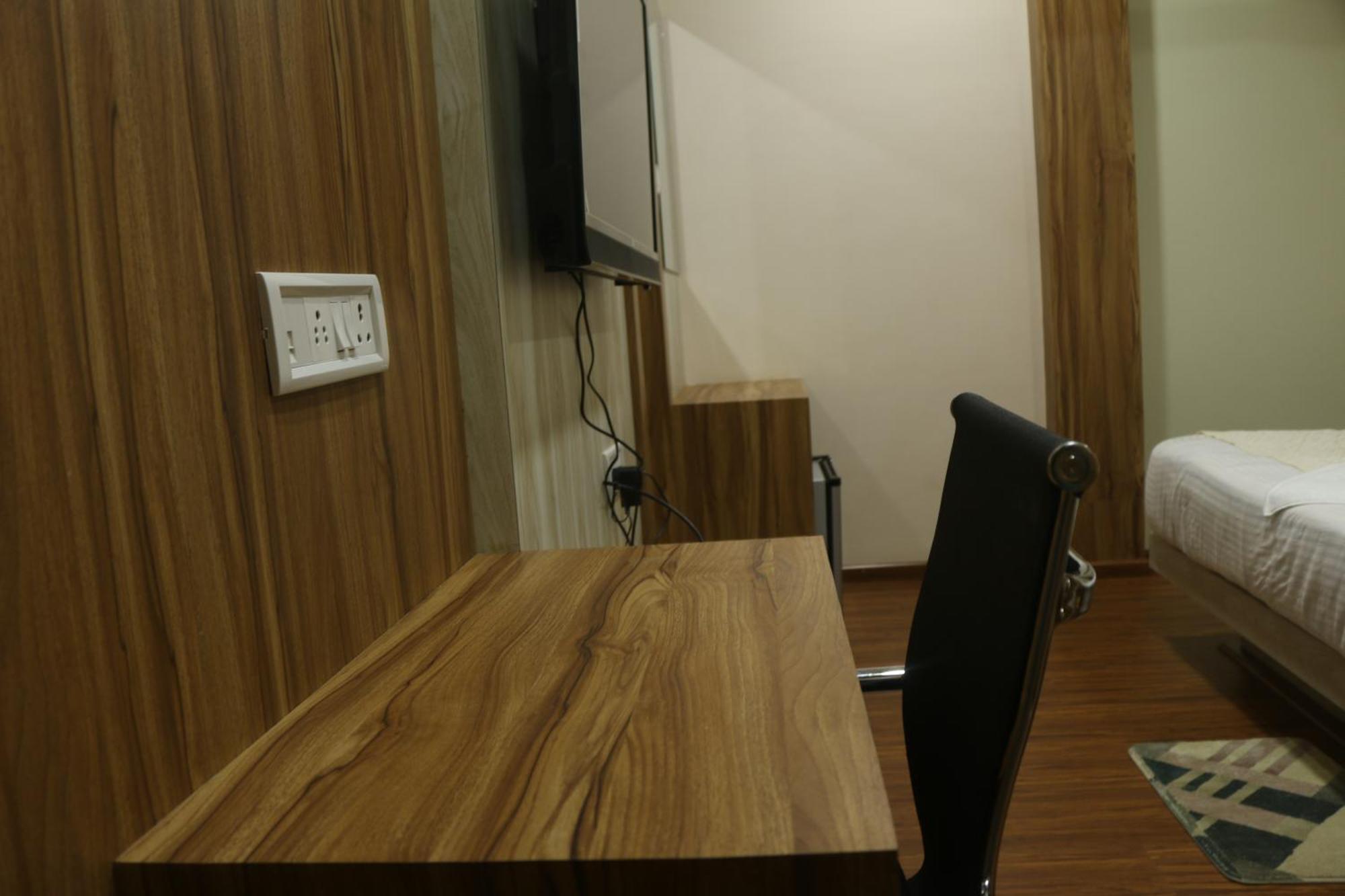 Hotel Himalaya Agartala Dış mekan fotoğraf