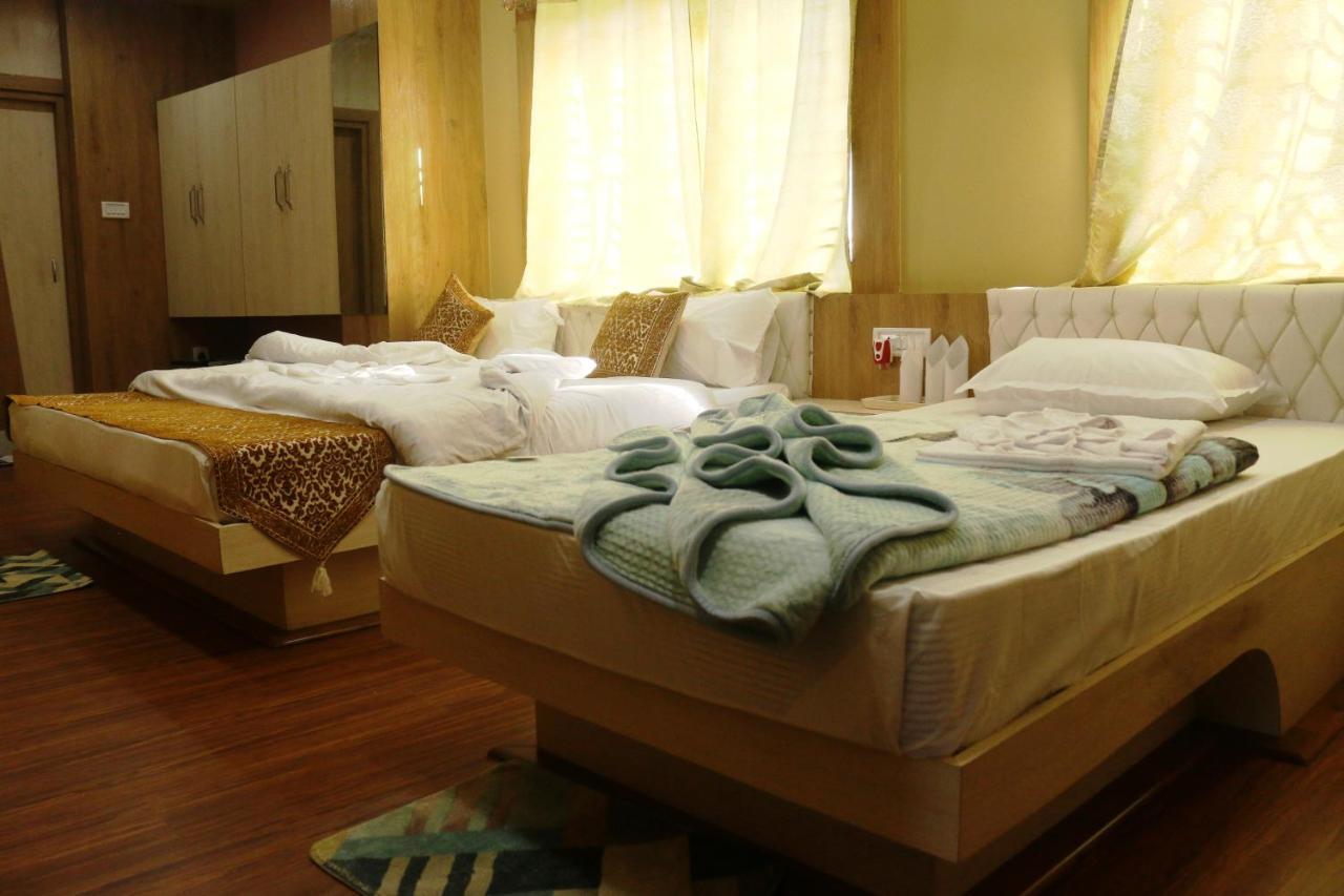 Hotel Himalaya Agartala Dış mekan fotoğraf
