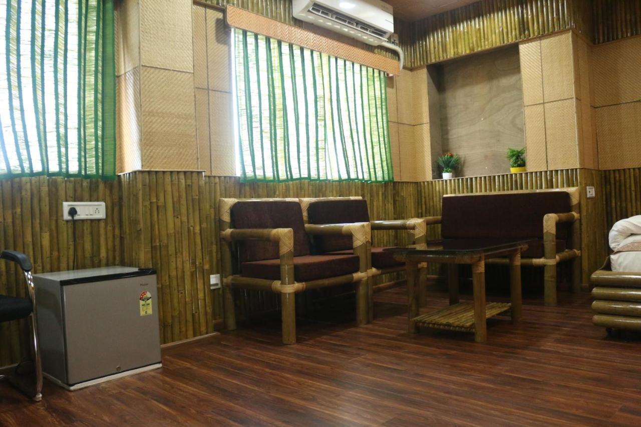 Hotel Himalaya Agartala Dış mekan fotoğraf