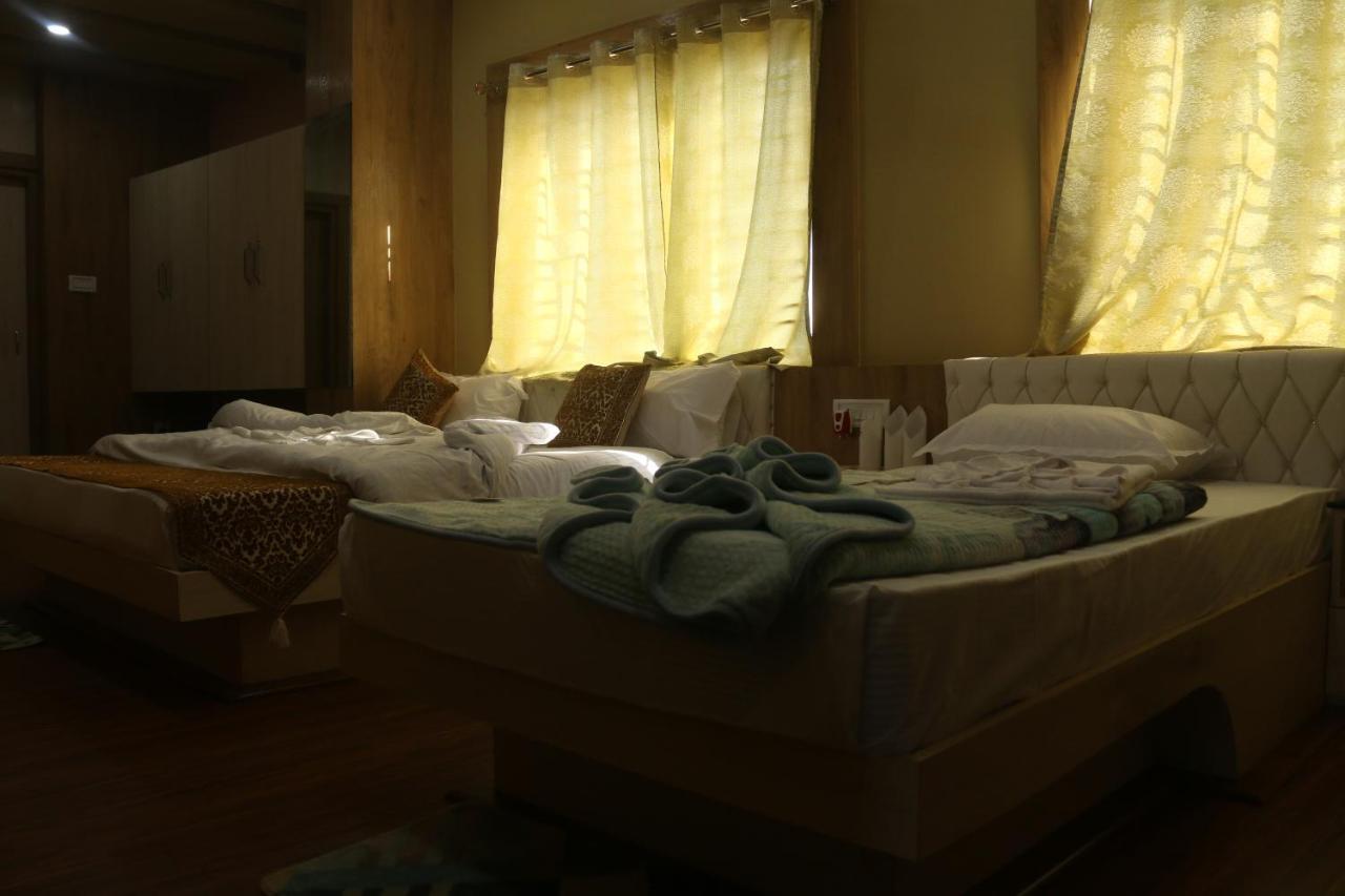 Hotel Himalaya Agartala Dış mekan fotoğraf