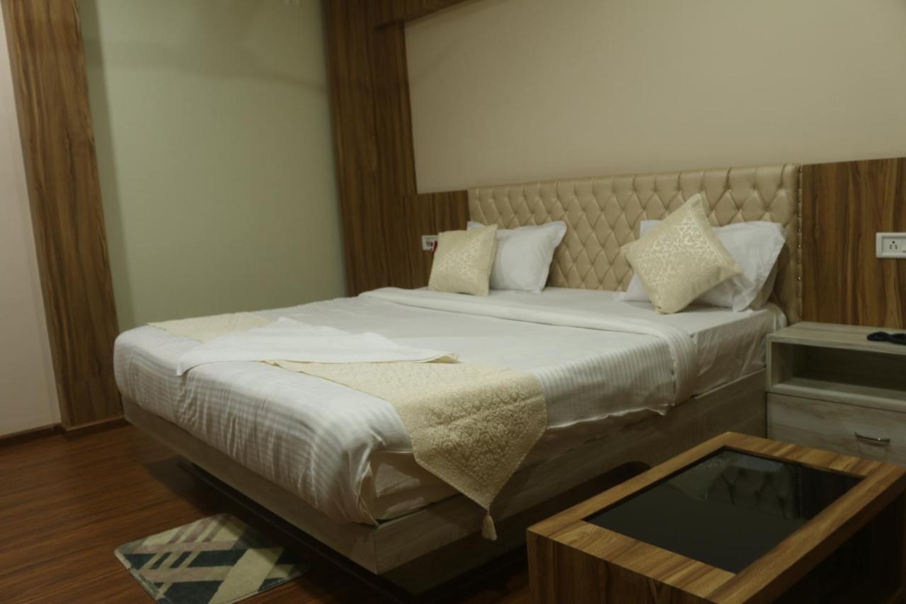 Hotel Himalaya Agartala Dış mekan fotoğraf