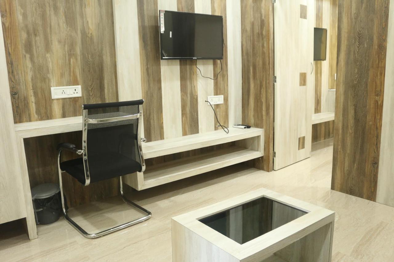 Hotel Himalaya Agartala Dış mekan fotoğraf