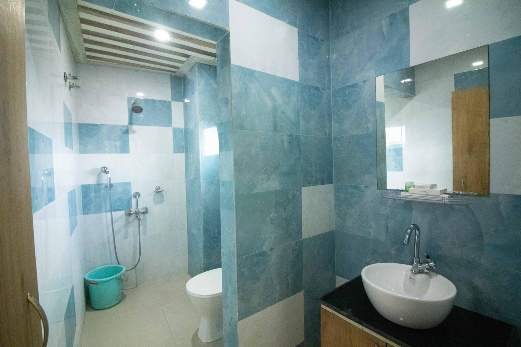 Hotel Himalaya Agartala Dış mekan fotoğraf