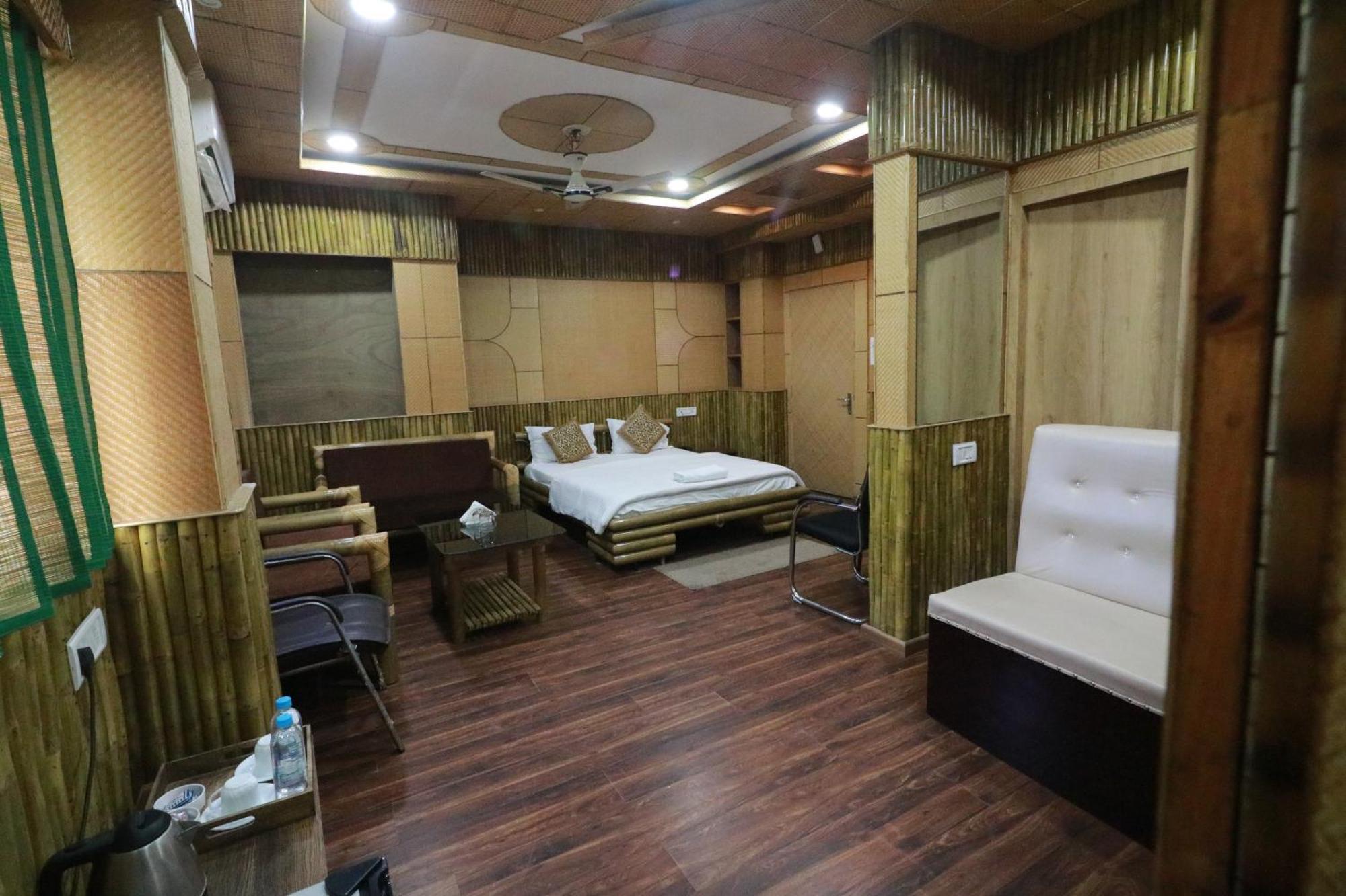 Hotel Himalaya Agartala Dış mekan fotoğraf