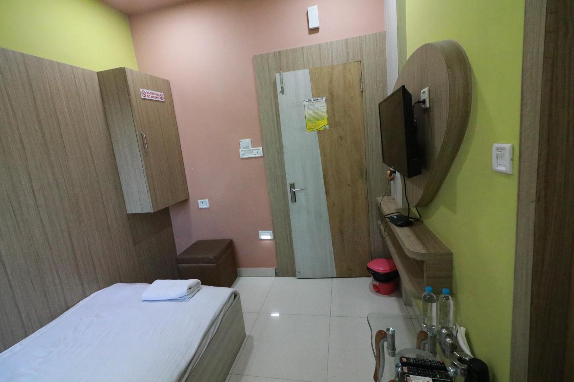 Hotel Himalaya Agartala Dış mekan fotoğraf