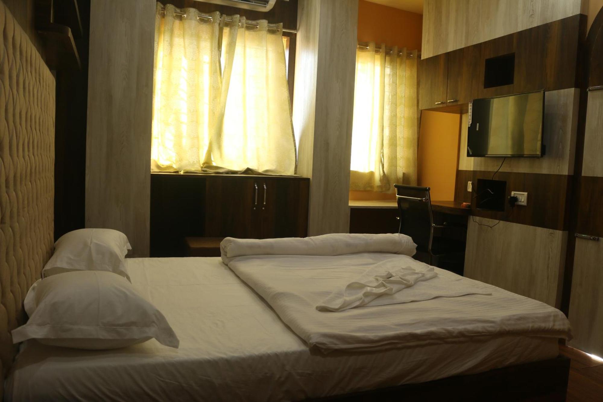 Hotel Himalaya Agartala Dış mekan fotoğraf