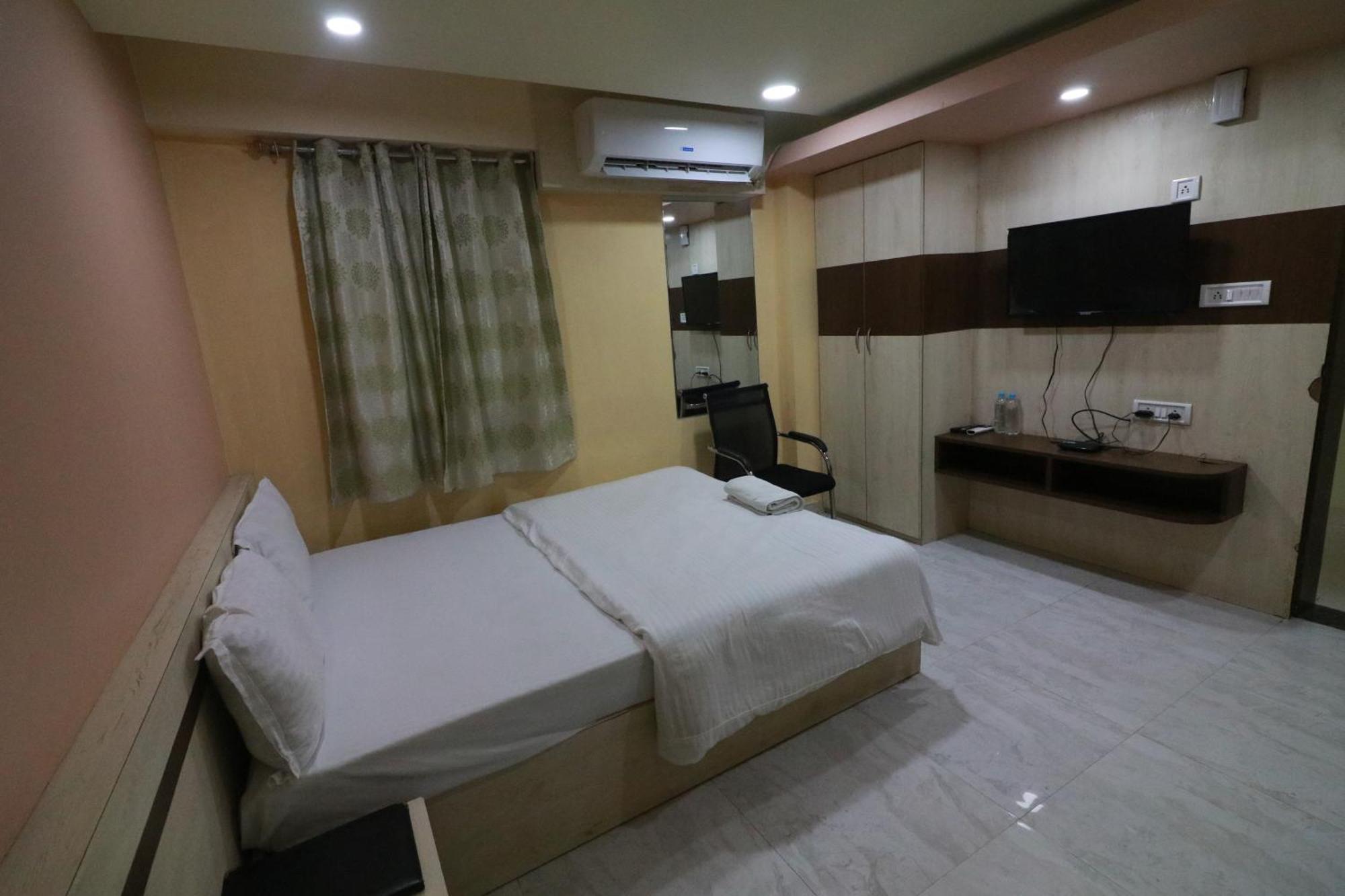 Hotel Himalaya Agartala Dış mekan fotoğraf